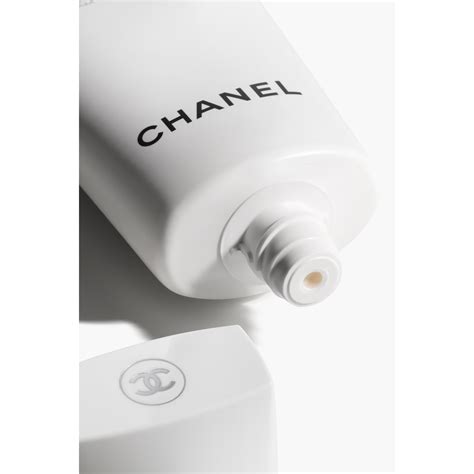 blanc chanel|chanel le blanc makeup remover.